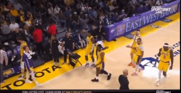 开云体育-雷迪克喊暂停后，范德彪当场掀桌：你针对我？