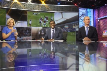 开云娱乐-英超俘虏足球荒漠 美国30亿竞价第一联赛转播权